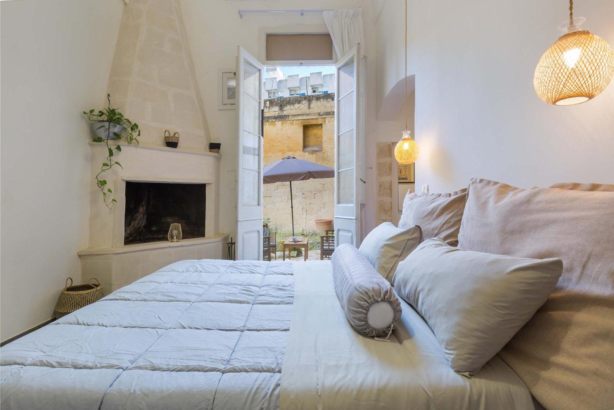 Dongiovanni Suite Lecce Habitación foto